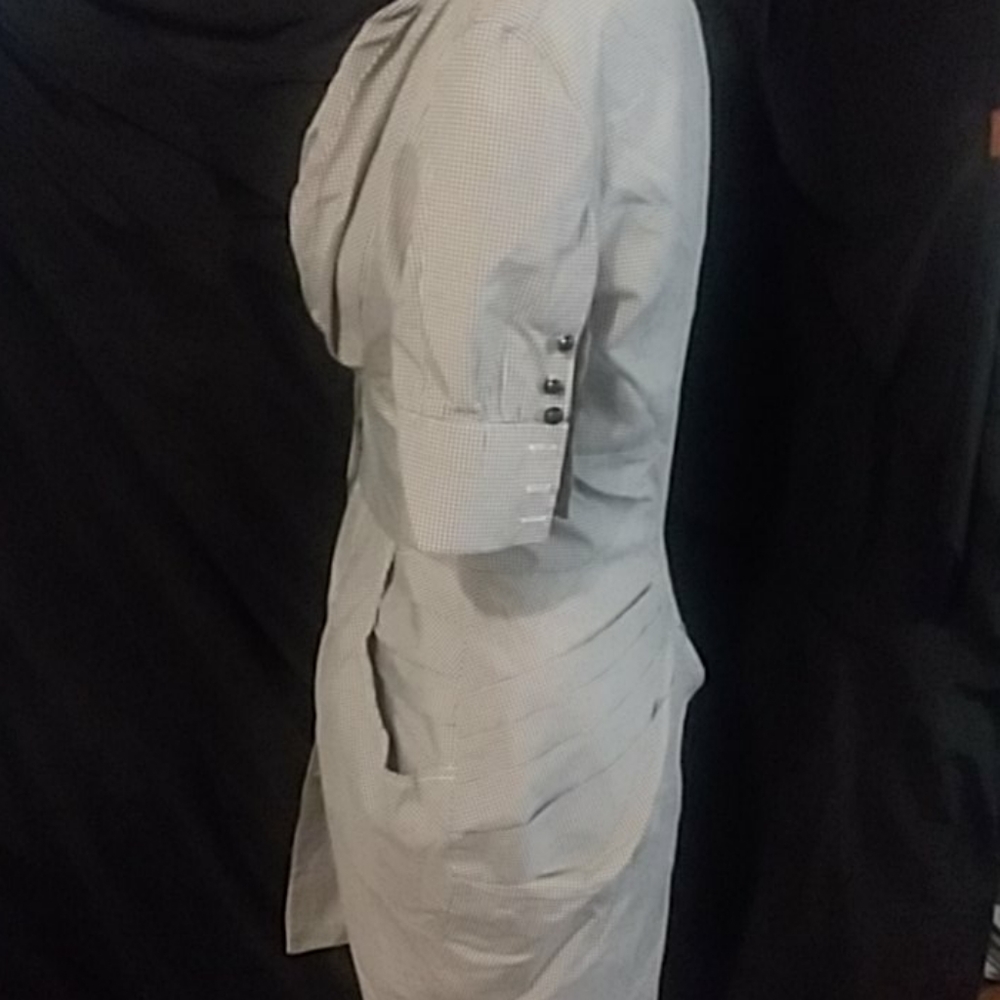 Dress - Picture 4 of 7